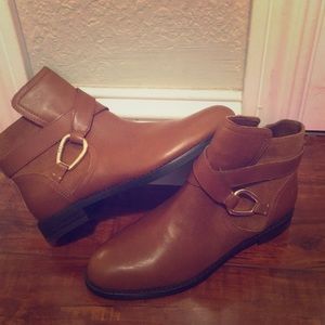 Women’s shoes